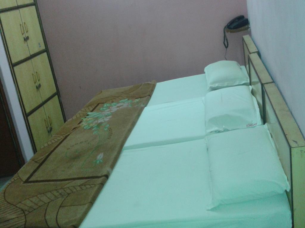 Hotel Sagar Agra  Room photo